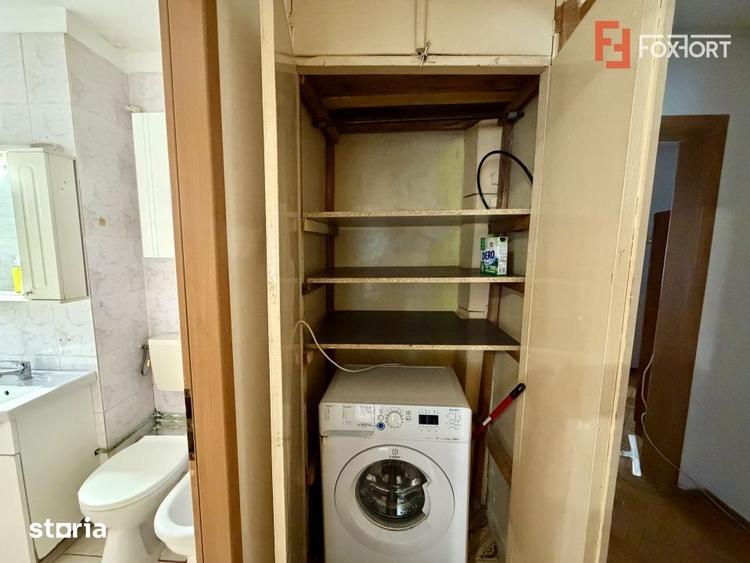 Apartament cu 3 camere decomandat, mobilat în Aradului