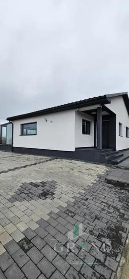 Casă individuală cu 3 camere cu Canalizare în Făget