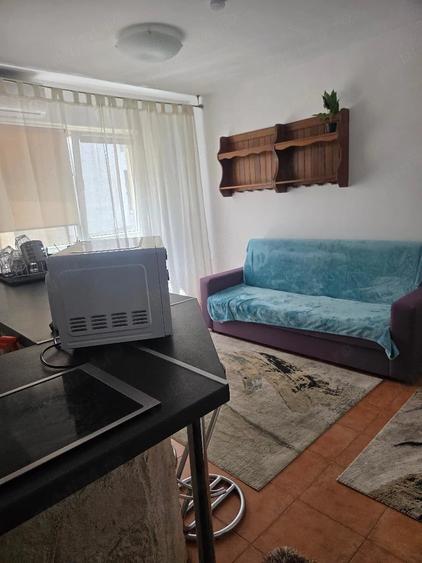 Apartament cu 2 camere semidecomandat, mobilat în Domenii