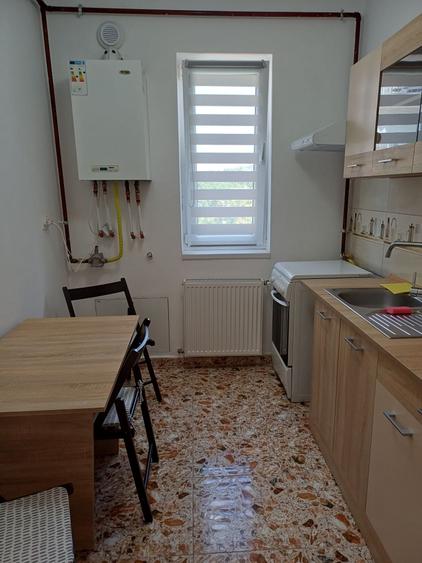 Apartament cu 2 camere semidecomandat în Florești