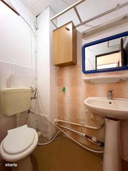 Apartament cu 3 camere decomandat în Vitan