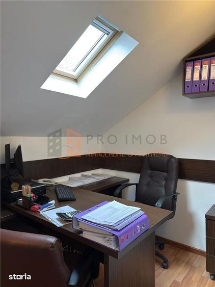 Casă cu 6 camere cu Teren 274 Mp în Central