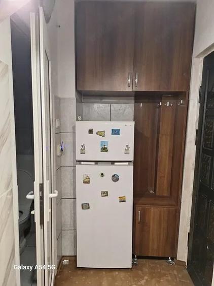 Garsonieră decomandată în Confecții