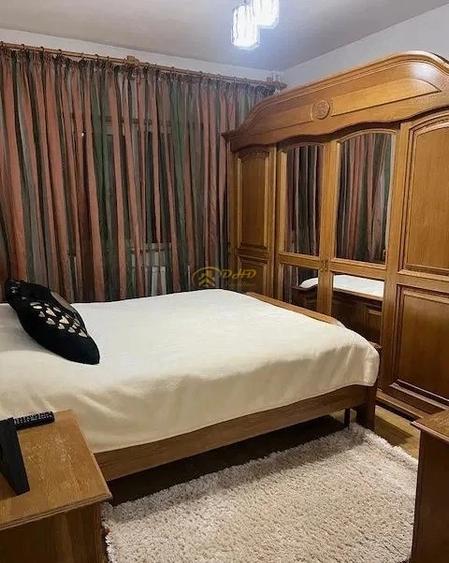 Apartament cu 3 camere decomandat în Semicentral