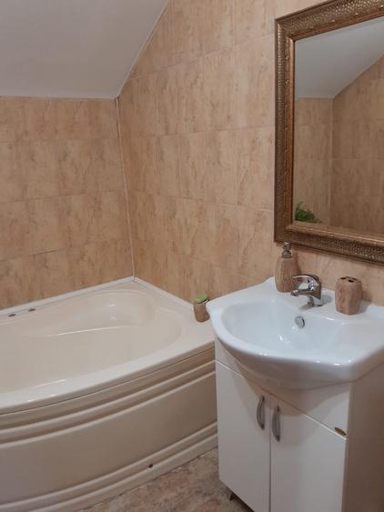 Casă individuală cu 5 camere cu Teren 295 Mp în Ceangăi