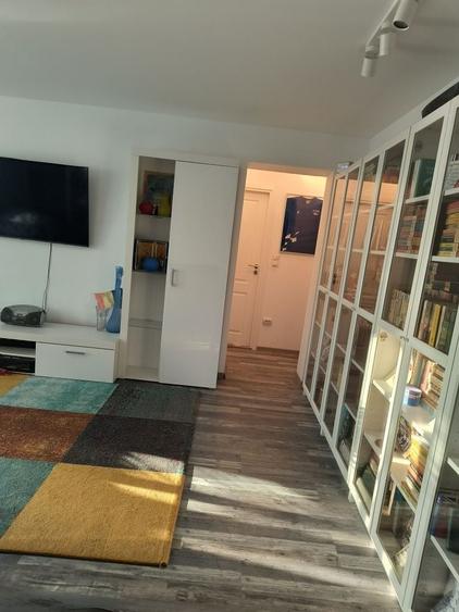 Apartament cu 3 camere decomandat, mobilat în Drumul Taberei