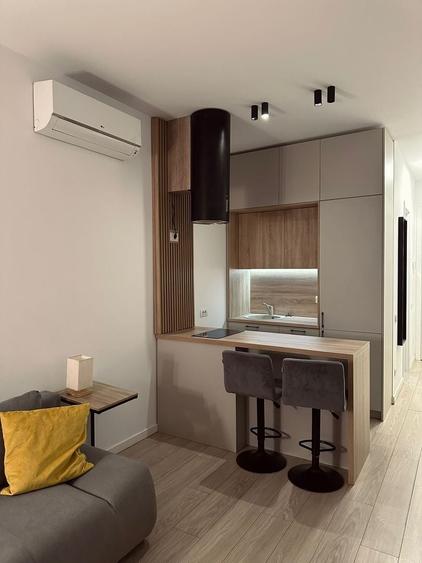 Apartament cu 3 camere decomandat în Basarab
