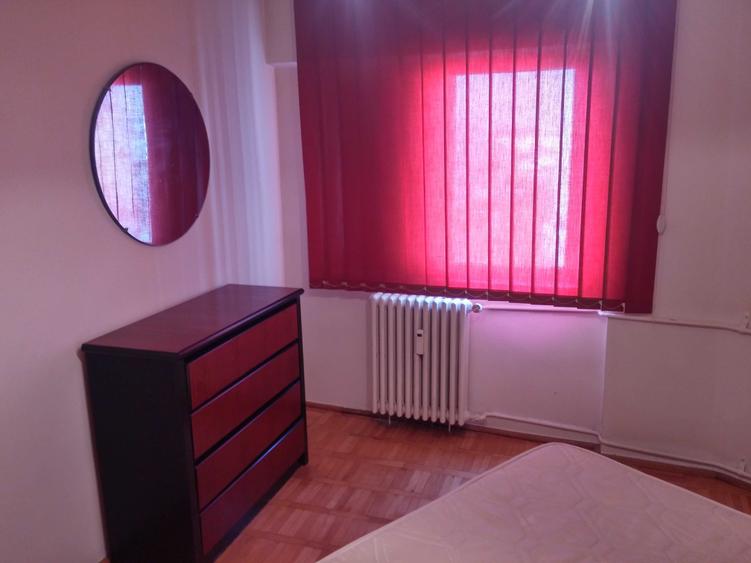 Apartament cu 2 camere decomandat în Republicii