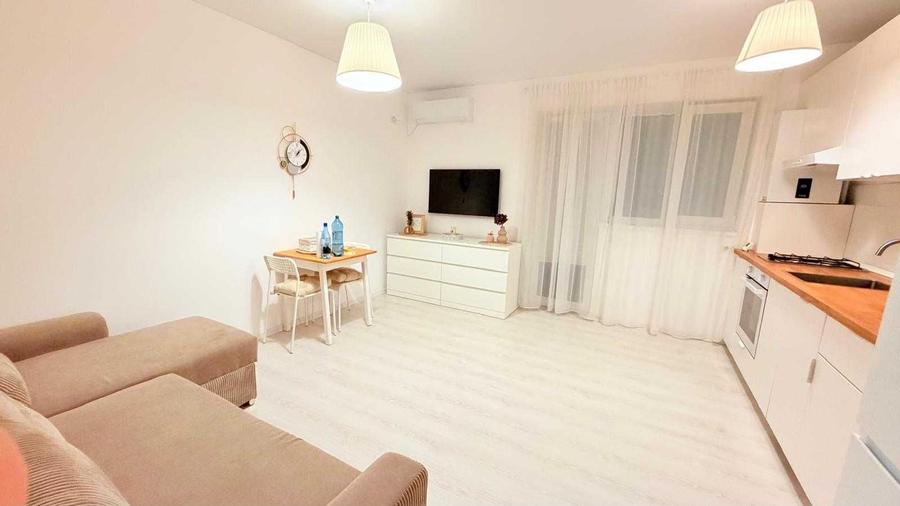 Apartament cu 2 camere decomandat în Apărătorii Patriei
