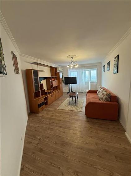 Apartament cu 3 camere decomandat în Gara