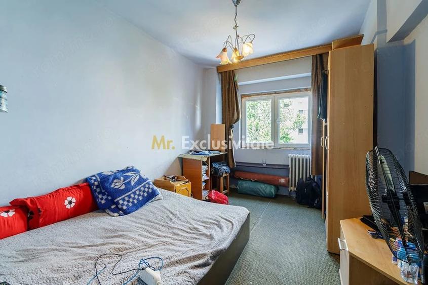 Apartament cu 3 camere decomandat în Sebastian