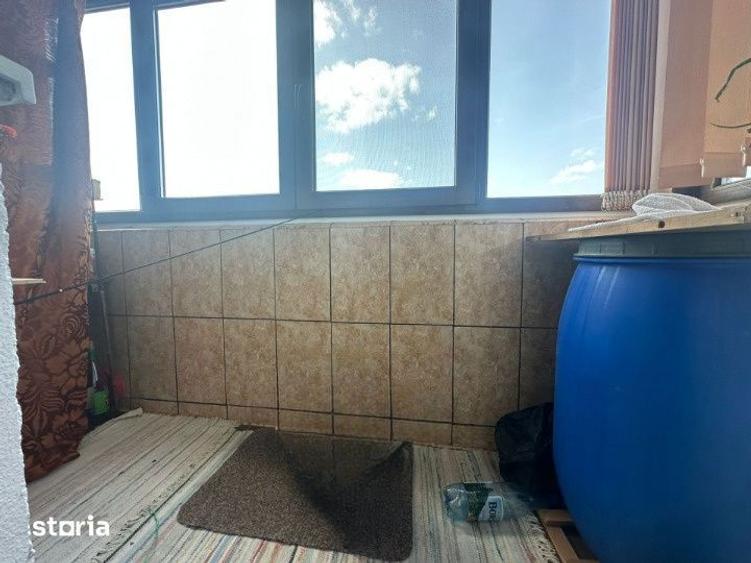 Apartament cu 3 camere decomandat, mobilat în Central