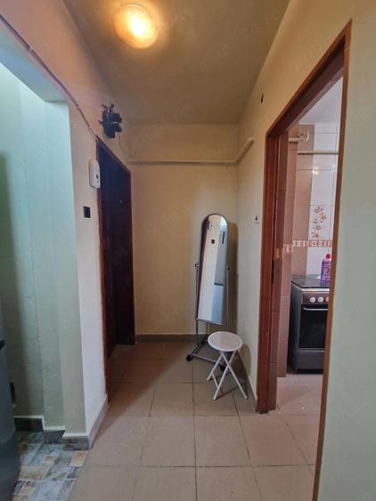 Apartament cu 2 camere semidecomandat în Micro 9
