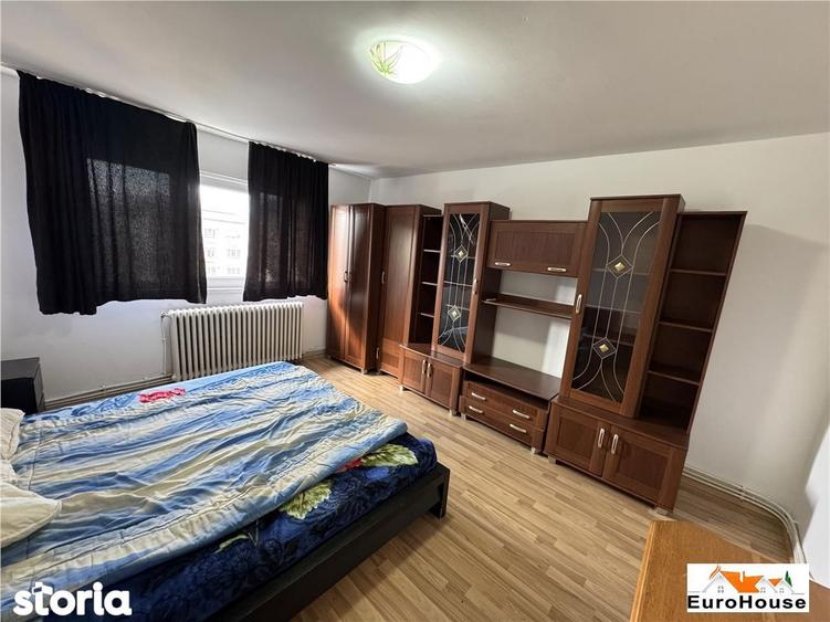 Garsonieră decomandată în Central
