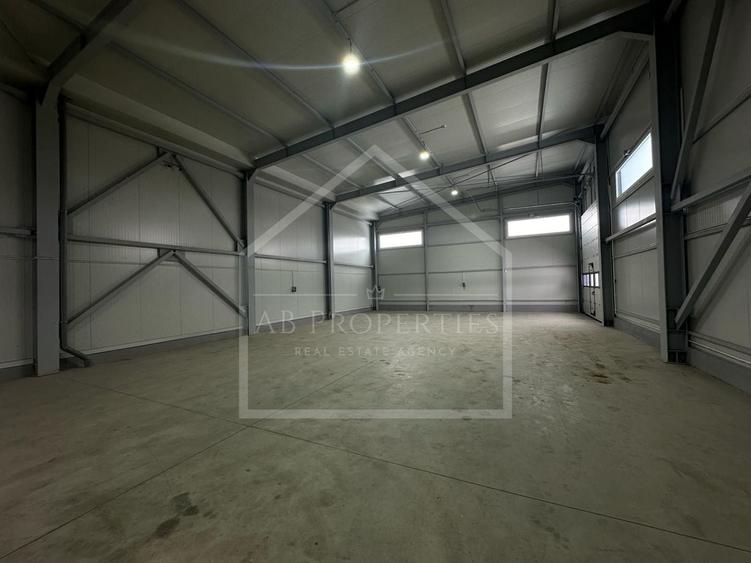 Spațiu industrial, de 450 mp, în Est