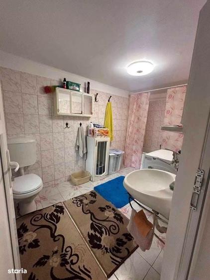 Casă cu 3 camere cu Teren 1300 Mp în Central