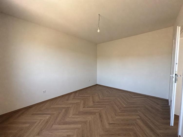 Duplex cu 5 camere cu Canalizare în Urseni