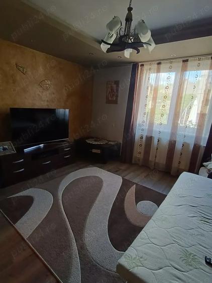 Casă cu 5 camere cu Teren 1000 Mp în Luna
