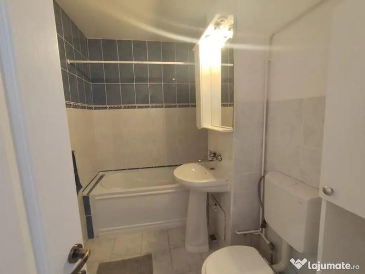 Apartament cu 2 camere decomandat în Poiana
