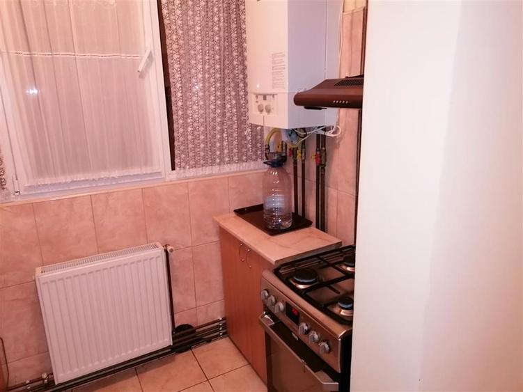Apartament cu 3 camere decomandat în Olimpia-Stadion