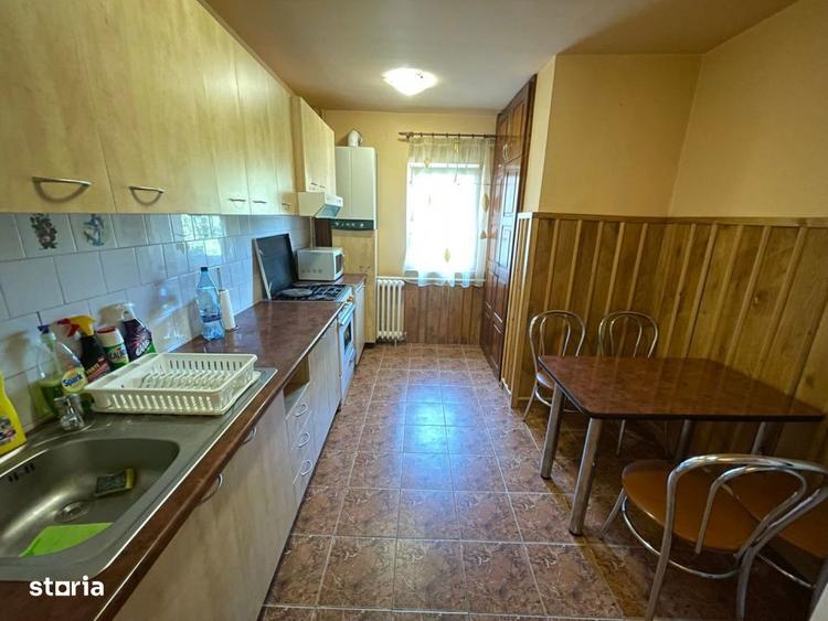 Apartament cu 3 camere decomandat în Gheorgheni — fotografia 3