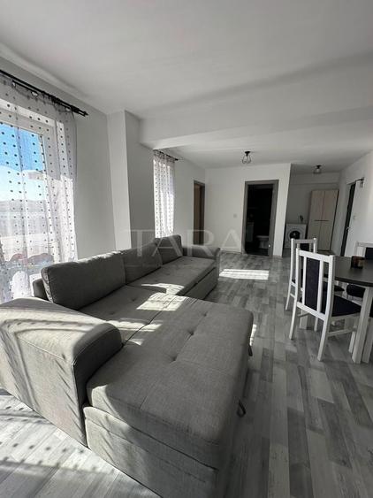 Apartament cu 2 camere semidecomandat, mobilat în Dâmbul Rotund