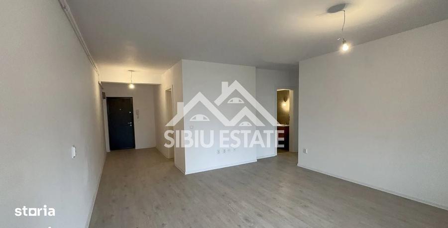 Apartament cu 4 camere decomandat în Șelimbăr — fotografia 2