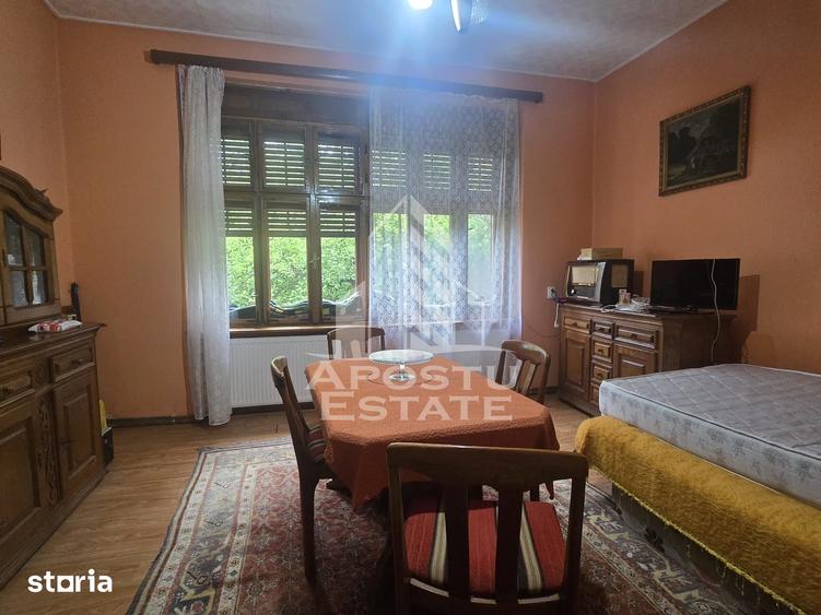 Casă cu 3 camere decomandat cu Teren 1090 Mp în Gurahonț