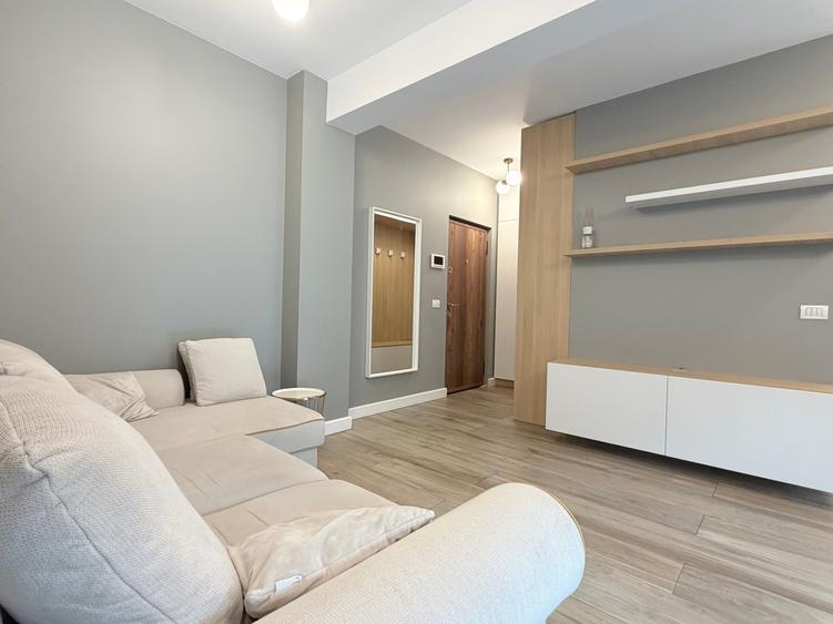Apartament cu 2 camere decomandat în Girocului