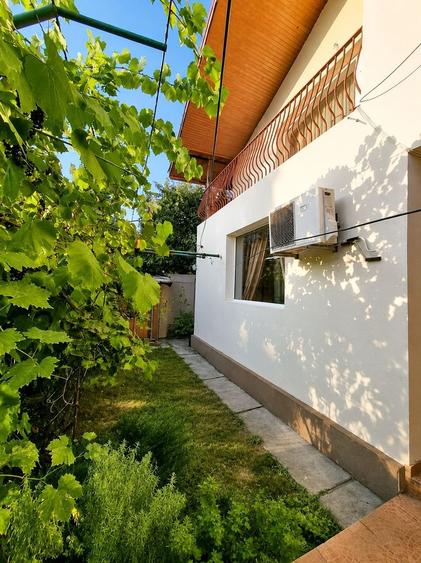 Duplex cu 5 camere cu Canalizare în Giulești Sârbi