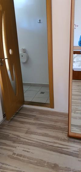 Casă individuală cu 12 camere cu Canalizare în Nord