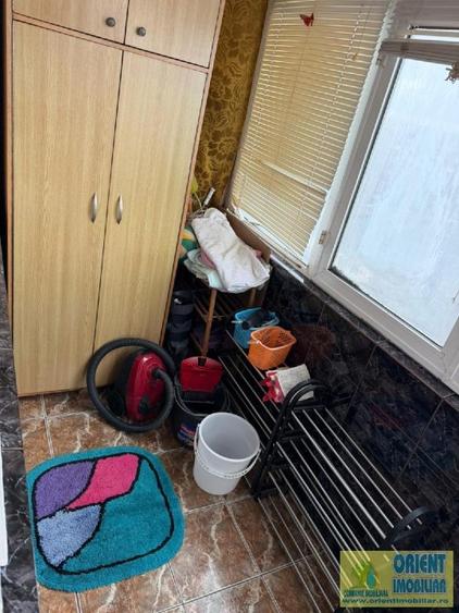 Apartament cu 3 camere decomandat în Km 4-5