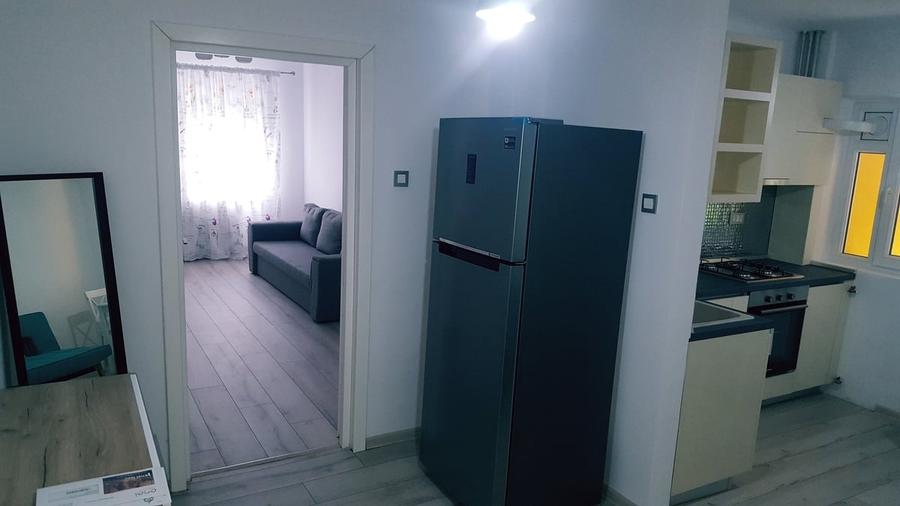 Apartament cu 2 camere semidecomandat în Obor