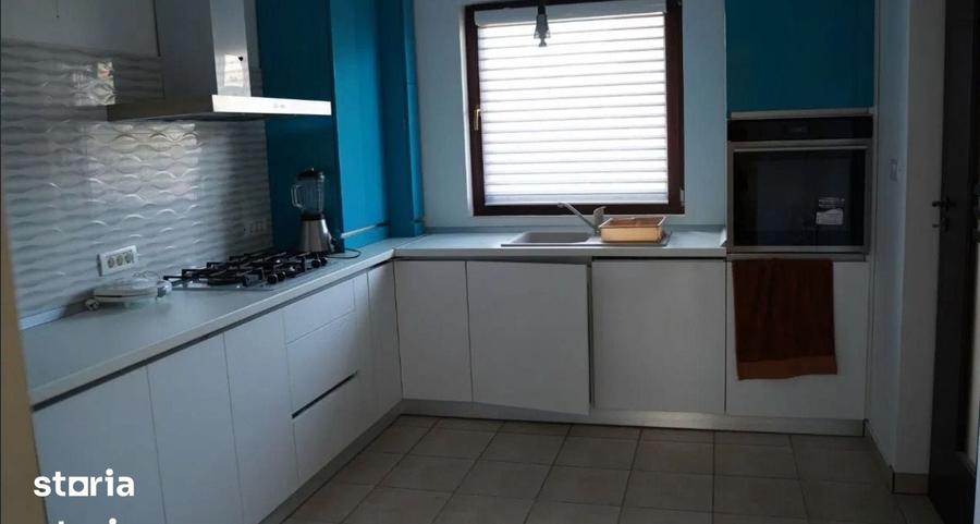 Casă cu 4 camere cu Teren 300 Mp în Dumbrăvița