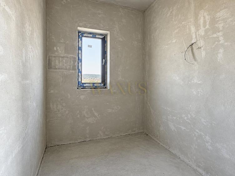 Duplex cu 6 camere cu Canalizare în Chinteni