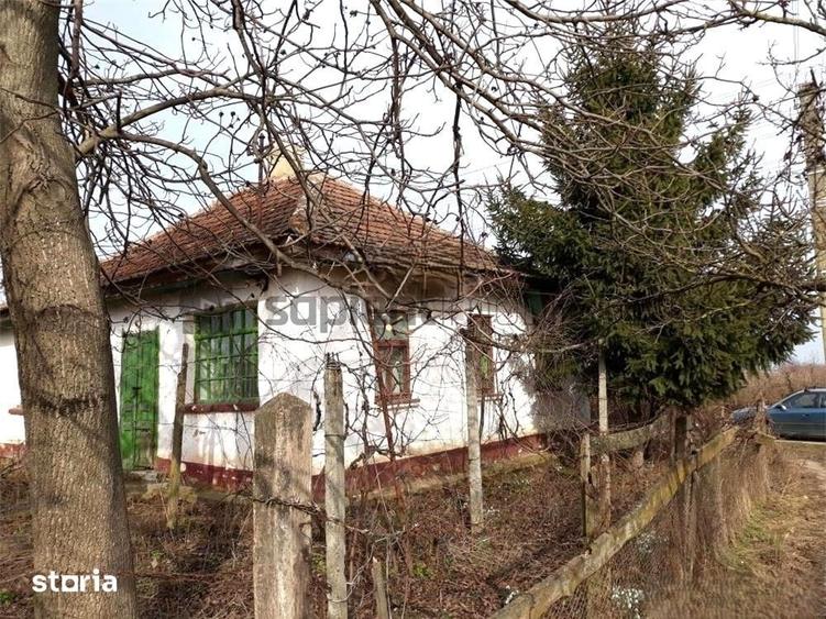 Casă cu 2 camere cu Teren 2263 Mp în Tarcea
