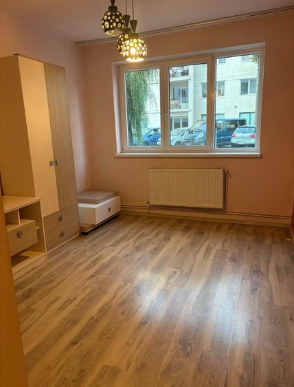 Apartament cu 2 camere decomandat în Exterior Vest