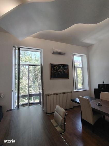 Apartament cu 3 camere în Moșilor