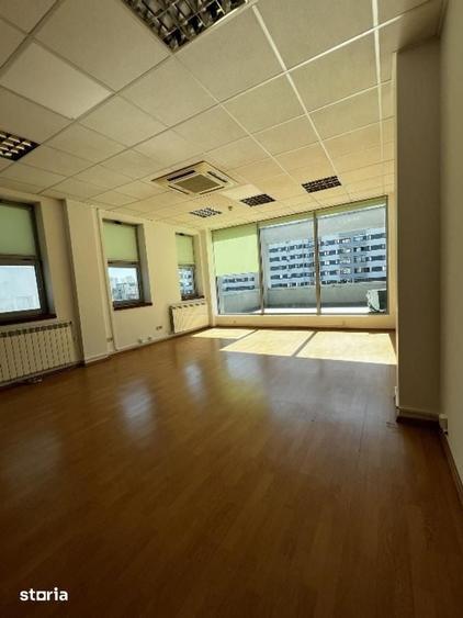 Spațiu comercial, de 60 mp, în Vitan