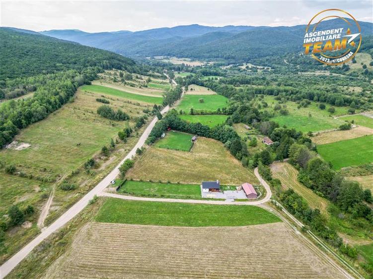 Teren extravilan de 1400 mp, în Lemnia