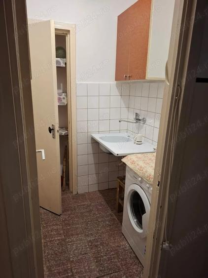 Garsonieră decomandată în Central