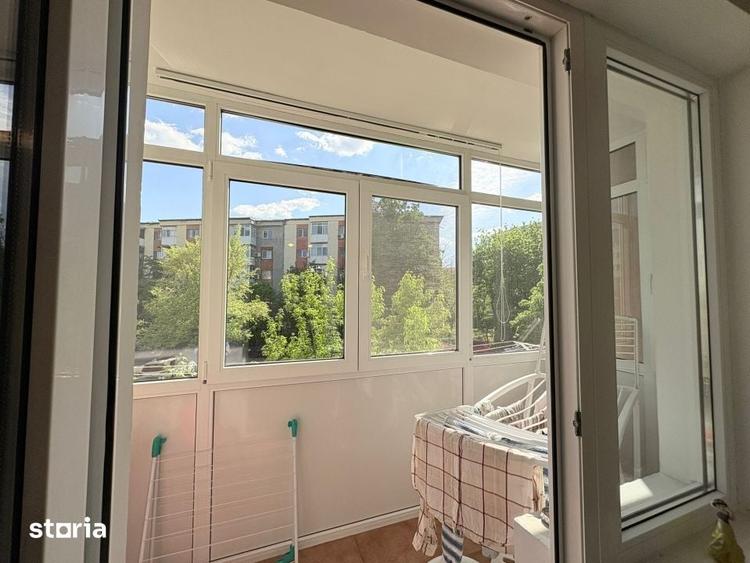 Apartament cu 2 camere decomandat în Craiovița Nouă