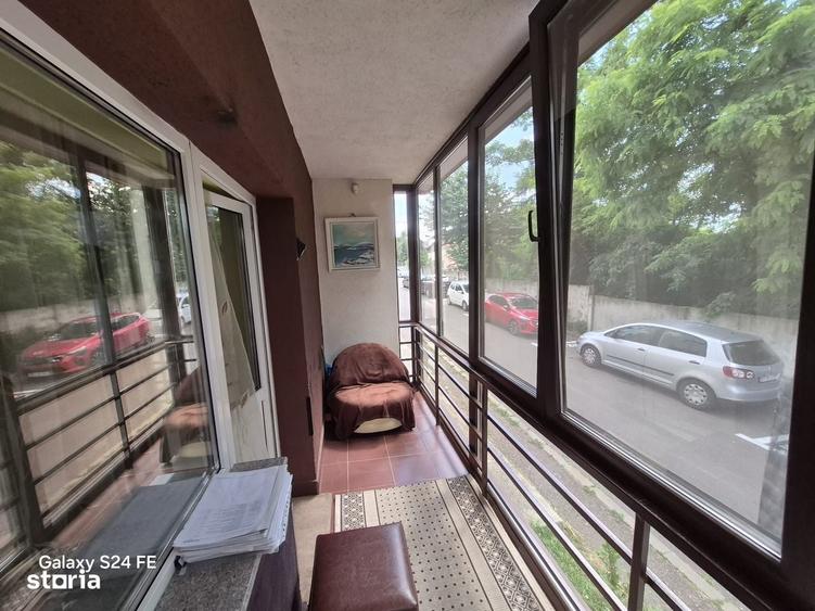Apartament cu 4 camere decomandat în Calea Romanului