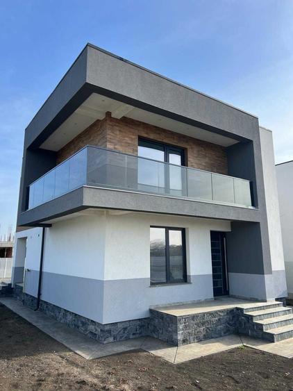 Casă cu 4 camere în Gară