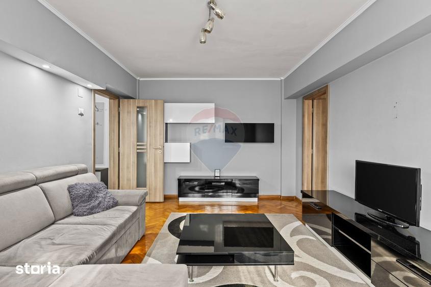 Apartament cu 3 camere, mobilat în Boul Roșu