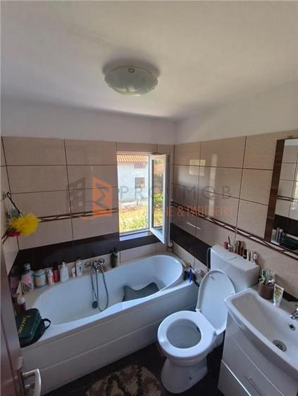 Casă individuală cu 5 camere cu Teren 1350 Mp în Vintilă Vodă