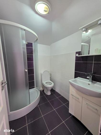 Casă cu 4 camere cu Teren 200 Mp în Central