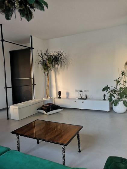 Apartament cu 3 camere decomandat în Romană