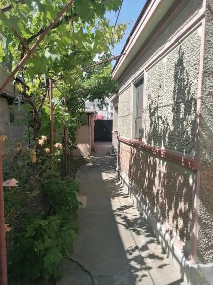 Casă cu 4 camere în Plantelor