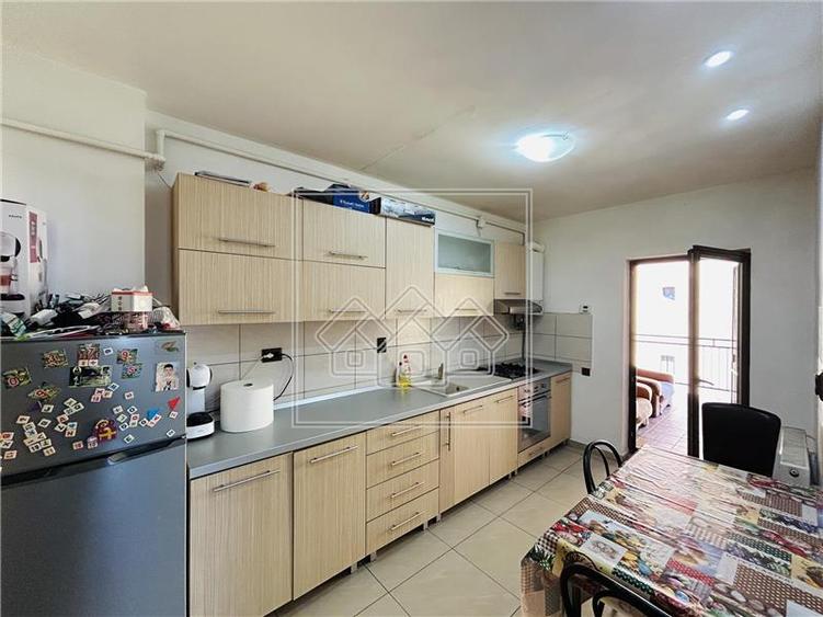 Apartament cu 2 camere decomandat în Șelimbăr